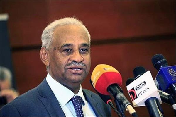   فيصل محمد صالح وزير الثقافة والإعلام