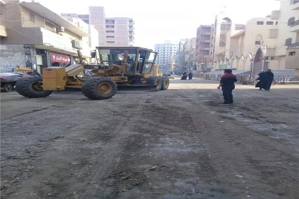 تركيب مطبات شوكية بشوارع المنيا لمنع عكس الاتجاه