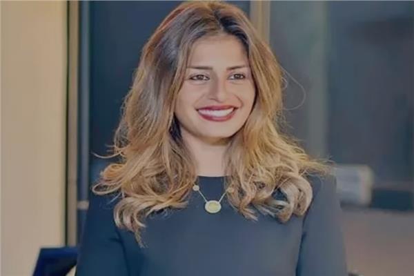 الفنانة منى فضالي