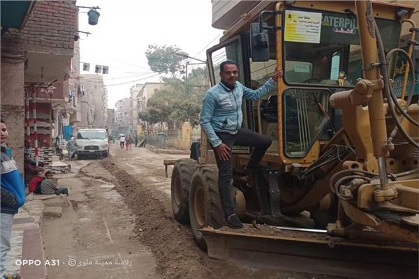 رئيس مركز ومدينة ملوى يقود حملات نظافة بشوارع مدينة ملوى 