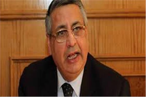 الدكتور محمد عوض تاج الدين مستشار الرئيس للشئون الصحية والوقائية