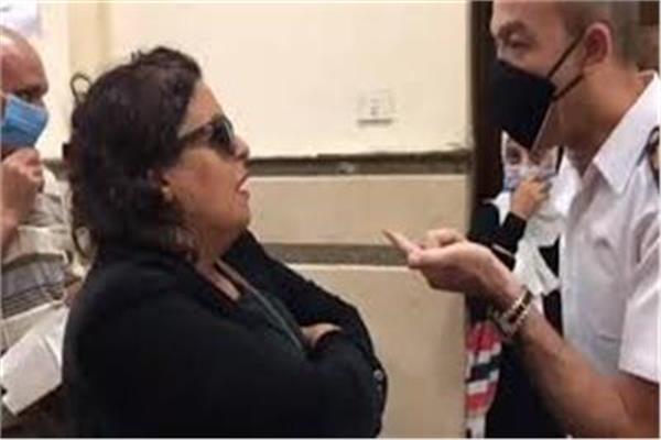 المتهمة بالتعدي على ضابط بمحكمة مصر الجديدة