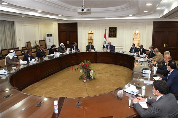  عاصم الجزار، وزير الإسكان و وفداً من سبناء
