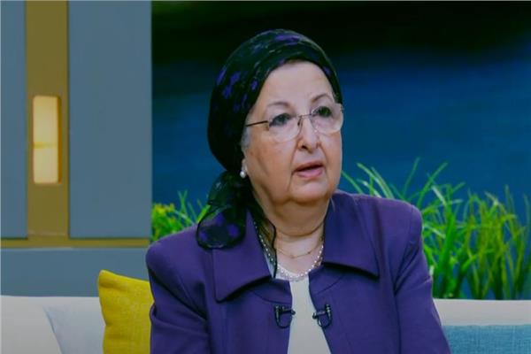 الدكتورة وجيدة أنور عضو اللجنة العليا للفيروسات