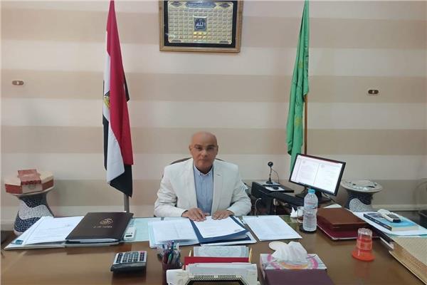 مجدى رياض رئيس الوحده المحليه لمركز ومدينة الشهداء 
