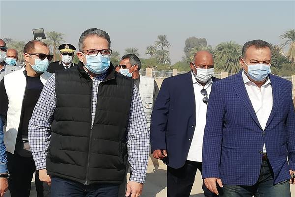 وزير السياحة والآثار ومحافظ الأقصر يفتتحان مشروع ترميم 29 تمثالا من كباش معابد الكرنك