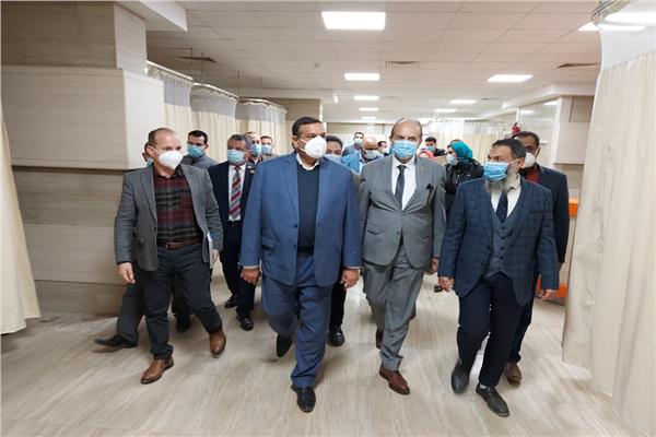 محافظ البحيرة يتفقد مستشفى كوم حمادة