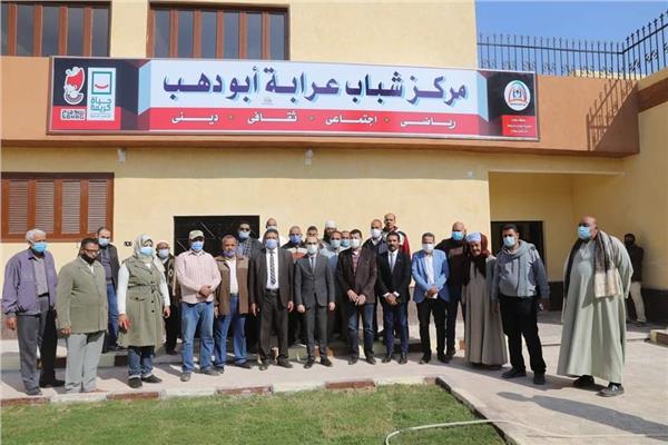 نائب محافظ سوهاج يتفقد مشروعات "حياة كريمة"