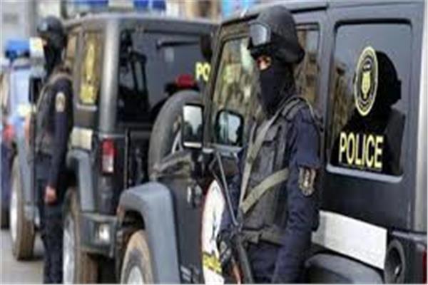أمن المنافذ يضبط 37 قضية تزوير وتهريب خلال 24 ساعة 