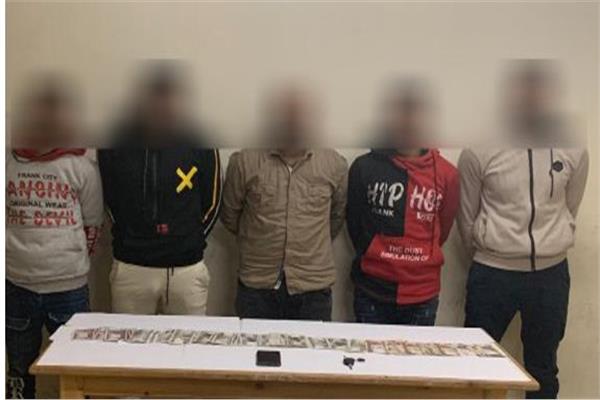 المتهمون والمضبوطات