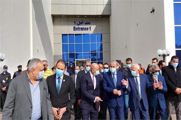 وزير التموين يشيد ببازار بورسعيد الجديد‎