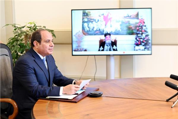 الرئيس السيسي يهنئ قداسة البابا تواضروس بعيد الميلاد