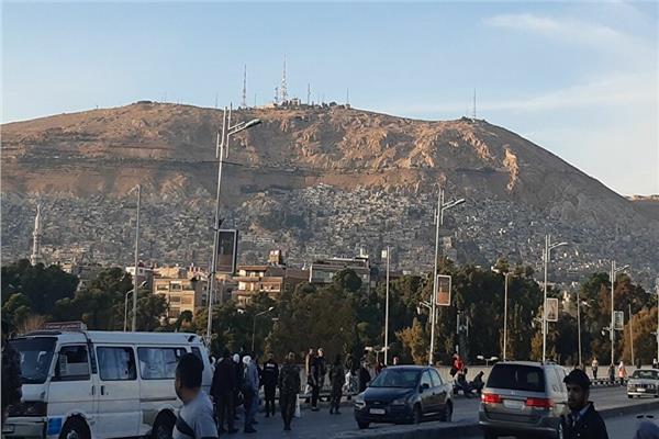 سوريا: صواريخ إسرائيل المتزامنة مع استهداف الحافلات دليل تنسيقهم مع الإرهاب