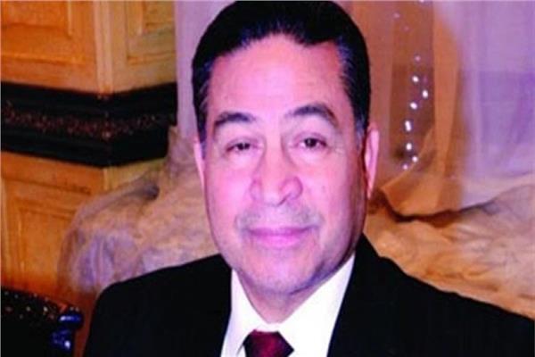 إسحاق عبد العال العميد الأسبق لكلية الطب بنين بالقاهرة