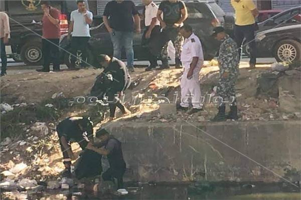 لحظة العثور على جثة شاب بترعة المريوطية