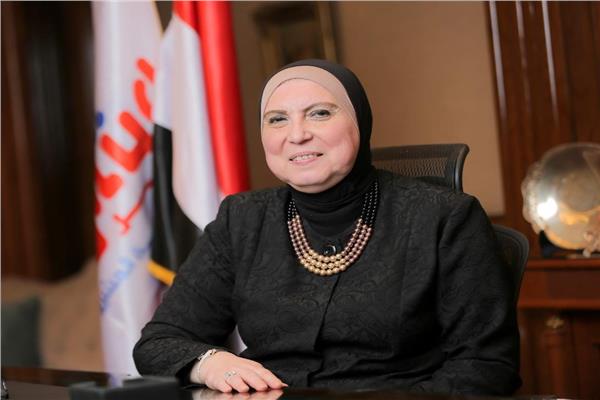نيفين جامع وزيرة التجارة والصناعة