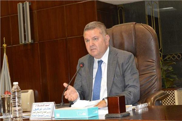 هشام توفيق وزير قطاع الأعمال