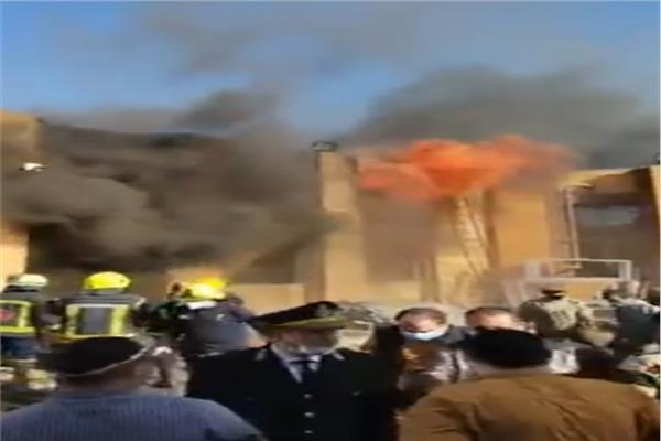 انتداب المعمل الجنائي لمعاينة حريق مخزن أدوية العباسية