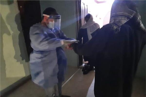 متابعة حالات العزل المنزلي لمرضى فيروس كورونا