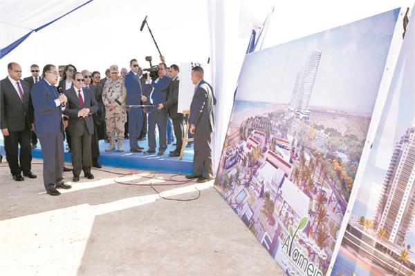  الرئيس عبد الفتاح السيسى أثناء زيارته لمدينة العلمين الجديدة