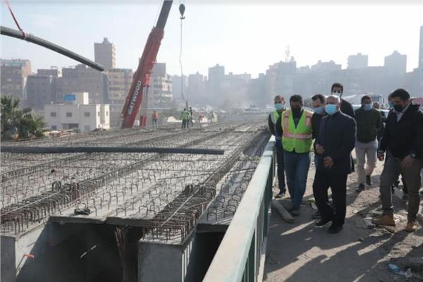 وزير النقل يتابع تقدم أعمال نقل 