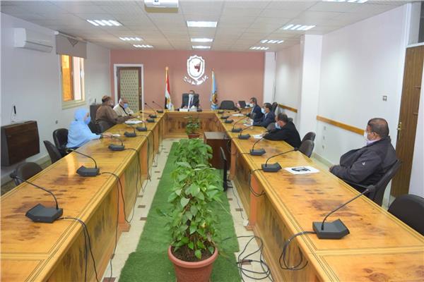 رئيس جامعة وهاج يجتمع َمع إستشاري فرق الحاضنات التكنولوجية "انطلاق" لمناقشة خطط العمل المستقبلية