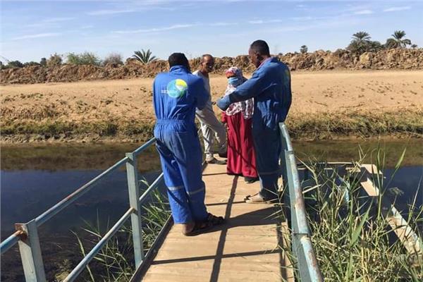 متابعة أعمال الصيانة بمحطة رافع قسطل بأسوان