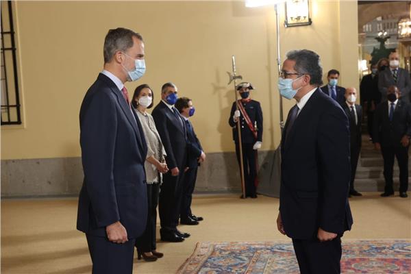 وزير السياحة مع ملك إسبانيا 