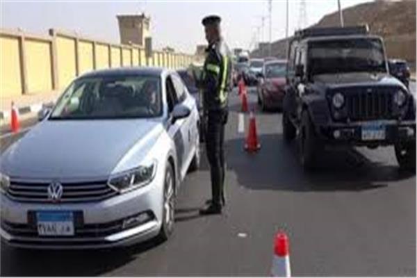 تحرير 6095 مخالفة مرورية متنوعة بالطرق السريعة والصحراوية