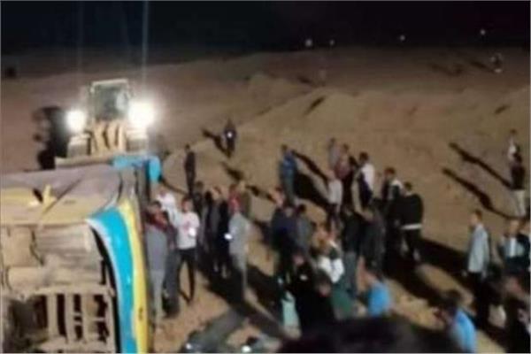 حادث انقلاب أتوبيس على طريق الكريمات