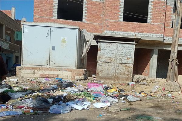 الإهمال والعشوائية تحاصران سمسطا