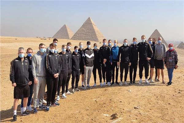 منتخب الدنمارك في زيارة لأهرامات الجيزة 