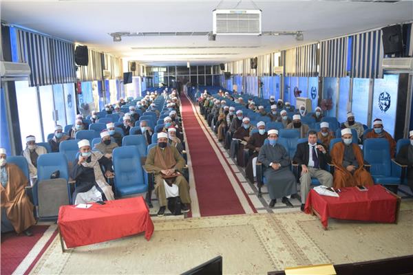 105 إمام وواعظة بوزارة الأوقاف يشاركون في دورة اللغة العربية بجامعة سوهاج