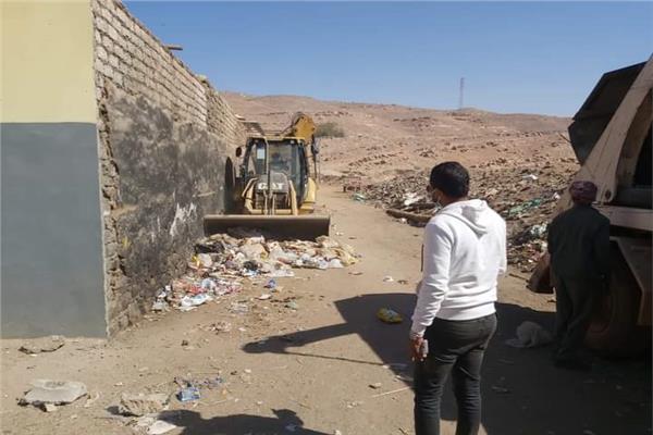 رفع التراكمات والقمامة