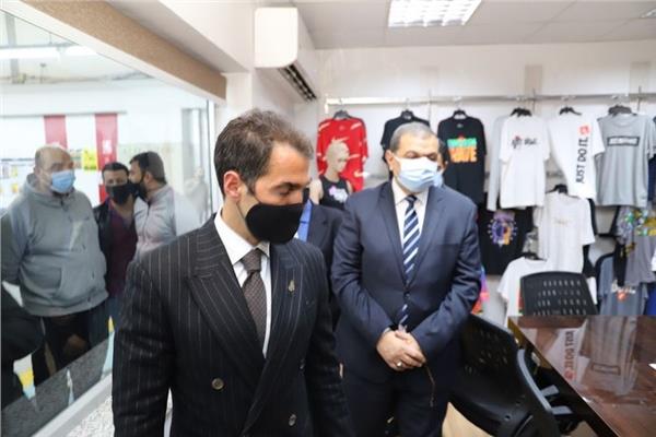 وزير القوى العاملة 