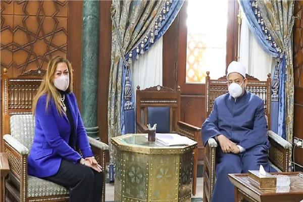 الإمام الأكبر يستقبل رشا راغب 