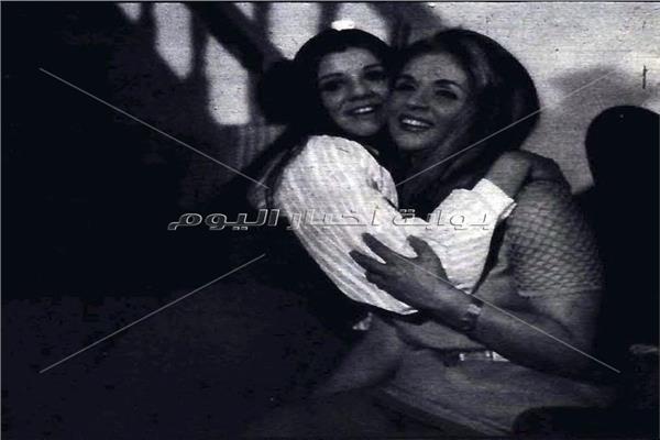 صباح برفقة ابنتها هويدا - أرشيف أخبار اليوم