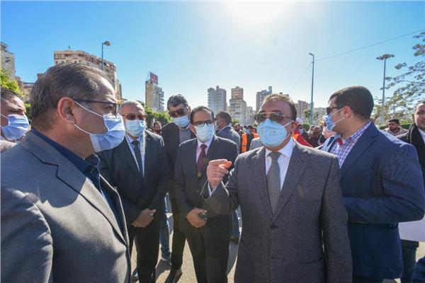   محافظ الإسكندرية يطلق ميدانيا بدء تنفيذ مشروع تطوير الأسواق العشوائية 