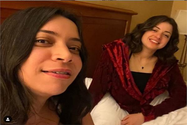 منى فاروق مع آية رؤوف