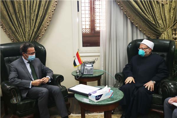مفتي الجمهورية مع السفير الفرنسي