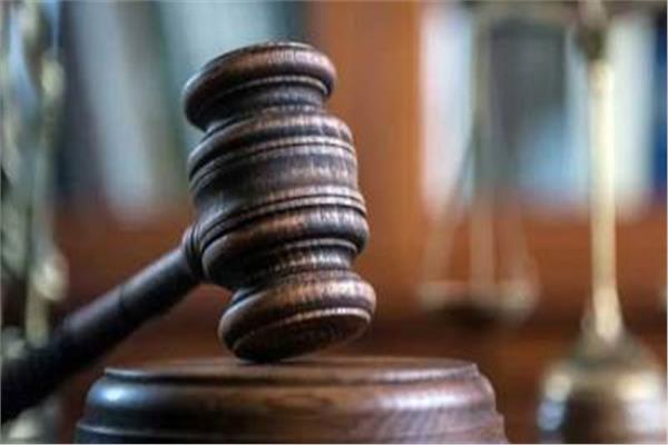 احالة قاتل ابنة عمة وشروعة فى قتل ابنتها  الى الجنايات 