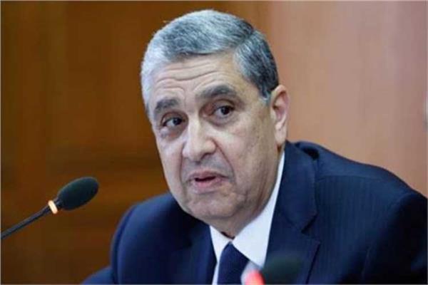  وزير الكهرباء والطاقة المتجددة الدكتور محمد شاكر