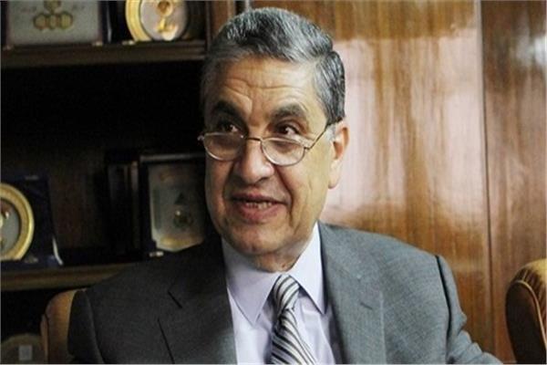 الدكتور محمد شاكر وزير الكهرباء والطاقة المتجددة