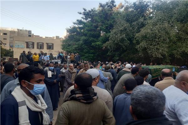  تشييع جثامين حادث انهيار منزل جرجا فى جنازة مهيبة