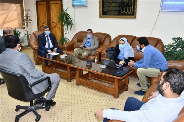 اجتماع لجنة الإختبارات الإلكترونية بجامعة القناة