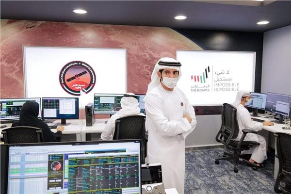 ولي عهد دبي يتفقد الاستعدادات الأخيرة لوصول مسبار الأمل الى المريخ