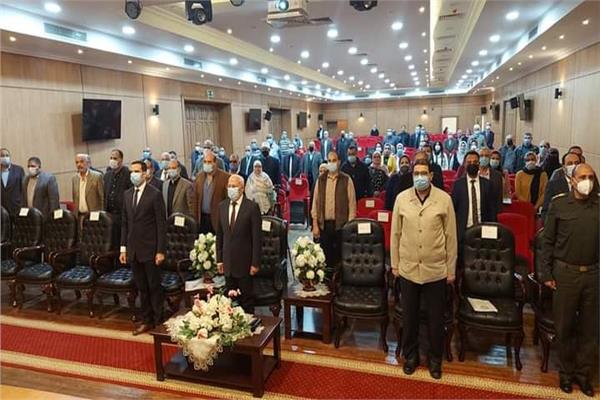 بدء اجتماع المجلس التنفيذي بالوقوف دقيقة حداد 
