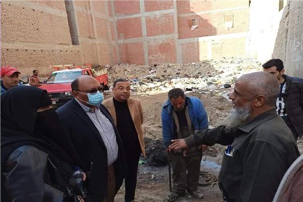 رئيس مياه القناة يتابع أعمال الملس والتطهير