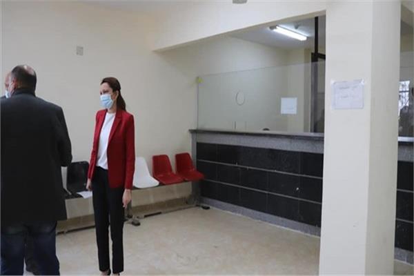 نائبة محافظ الجيزة تتفقد المراكز التكنولوجية بأحياء الطالبية والعجوزة وشمال