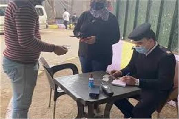 حملة تفتيشية على المواطنين في الشواع لعدم الالتزام بارتداء الكمامات الواقية